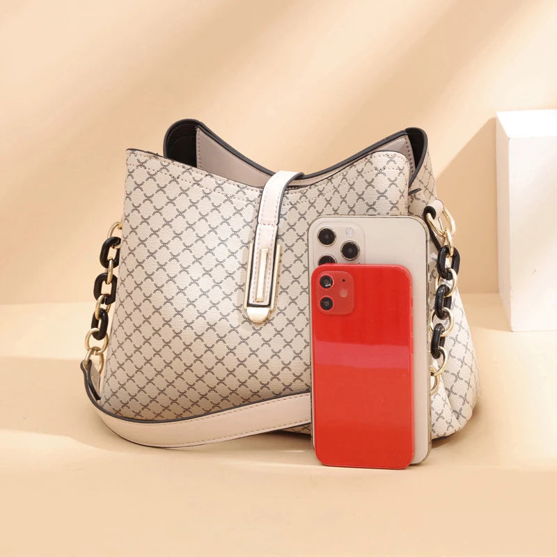 Nina - Designer shoulder bag-Elly Rose