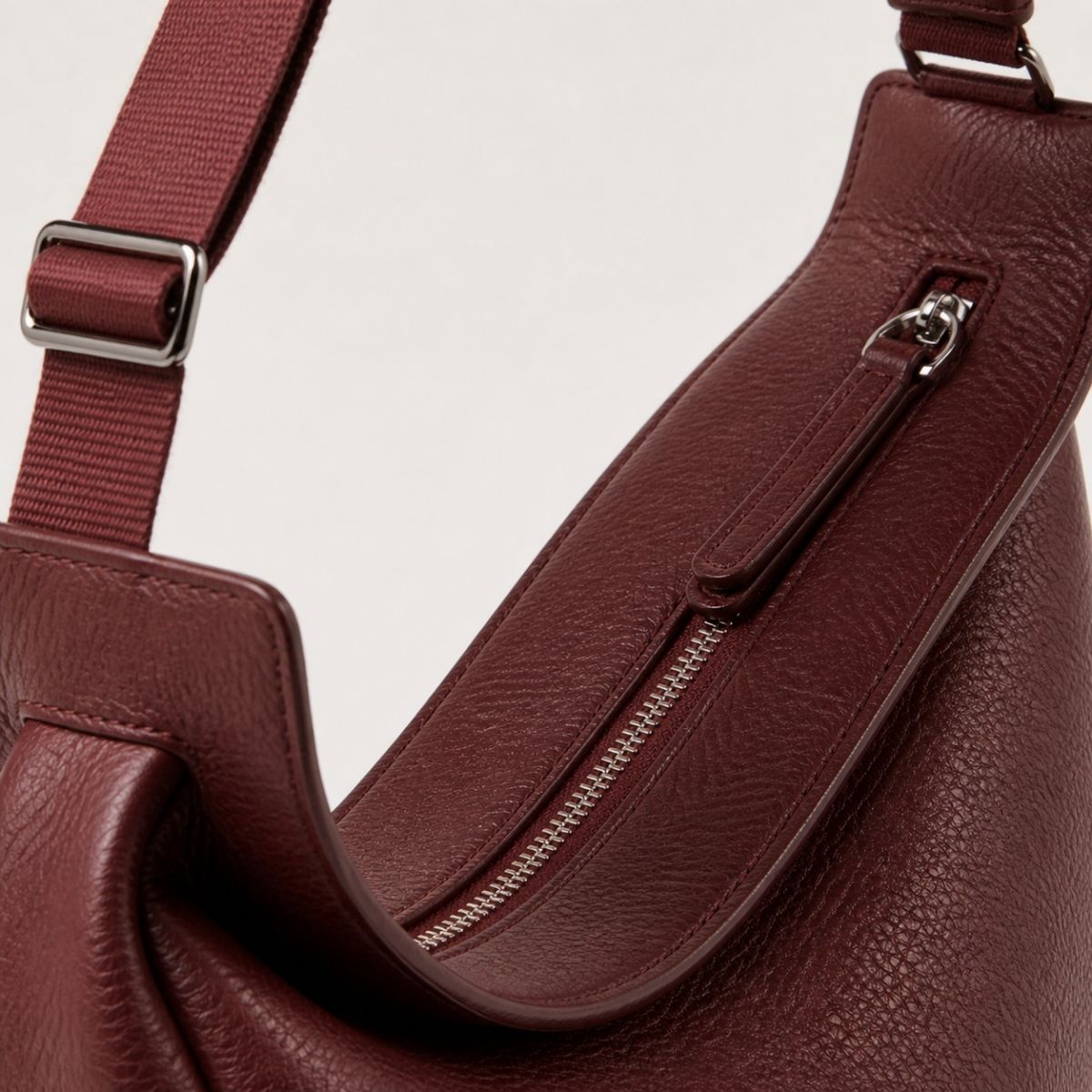 Sophia’s Classic Harmony CrossBody Bag