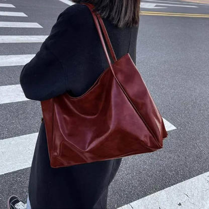 Pernille | Elegant Leather Shoulder Bag