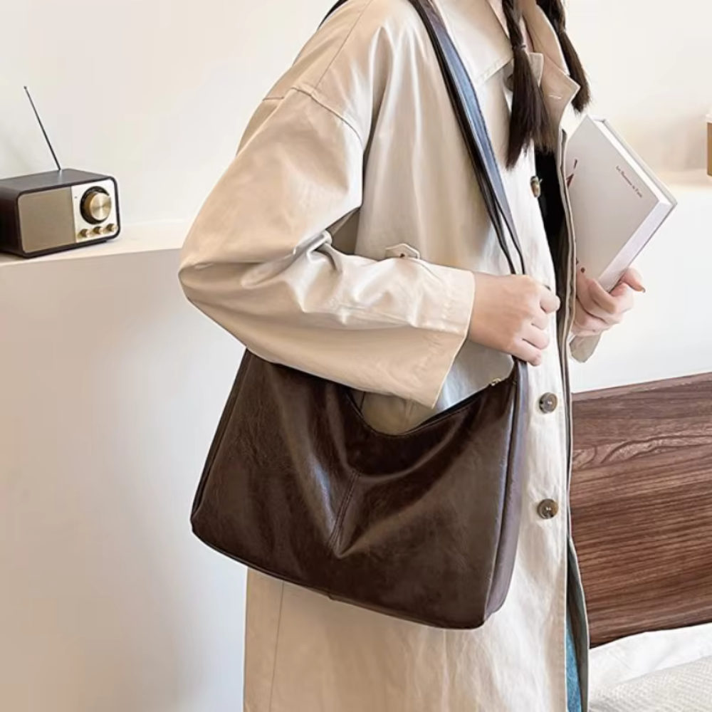 Iolanthe - Elegant and casual shoulder bag-Elly Rose