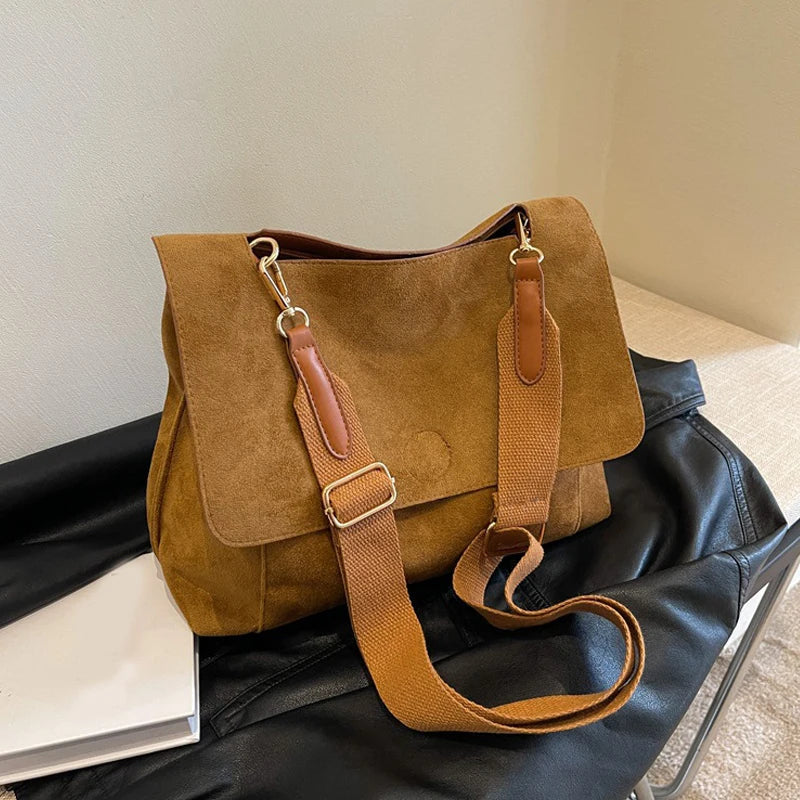 Erna | Vintage suede shoulder bag-Elly Rose