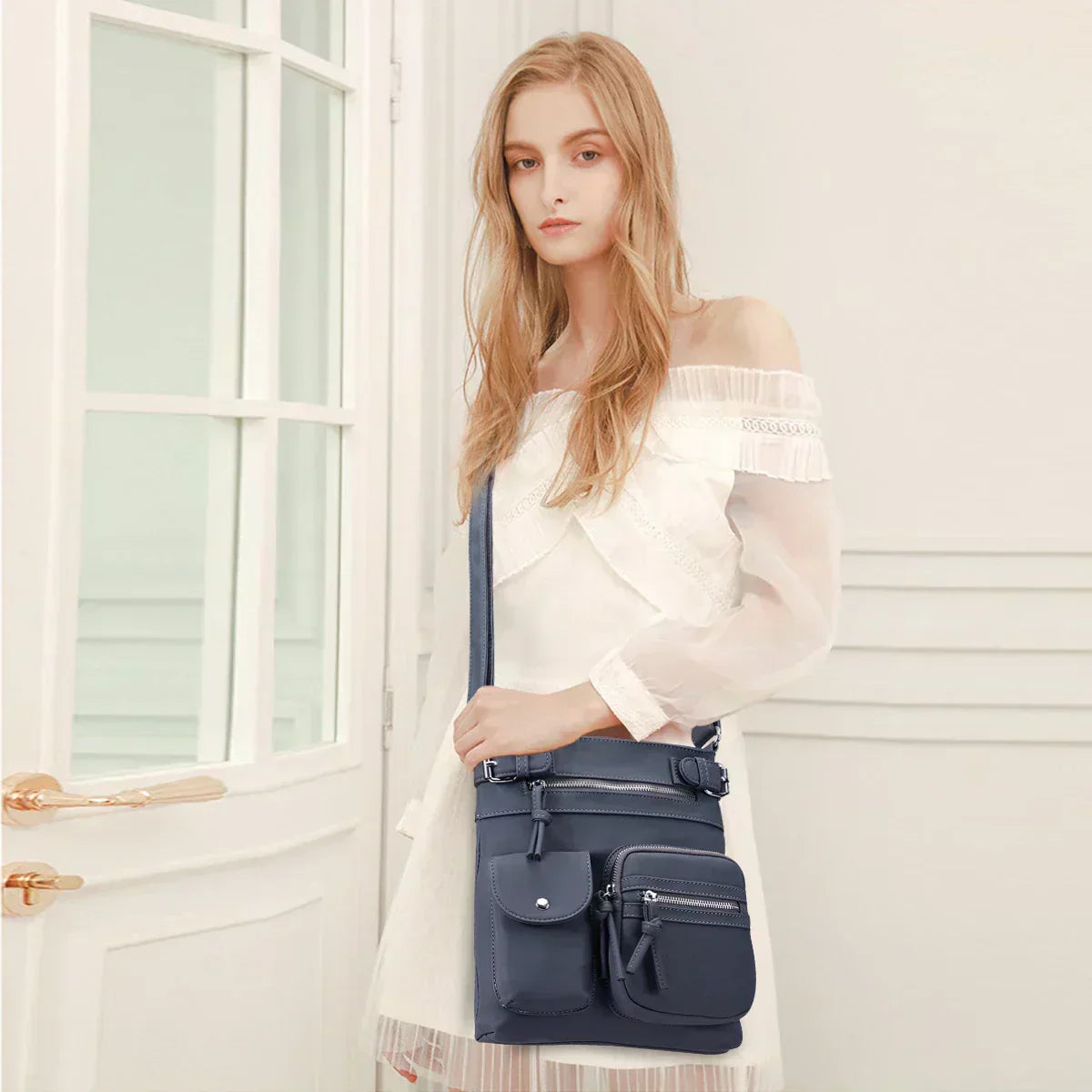 Zara | Soft leather shoulder bag with multiple compartments.-Elly Rose