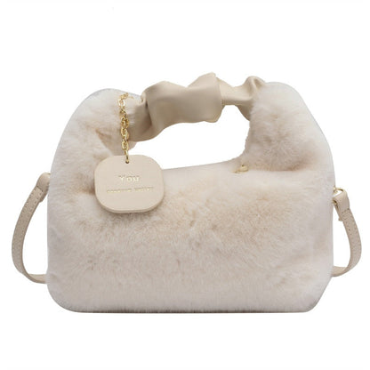 Fluffy handbag | This bag makes you want to hug it-Elly Rose