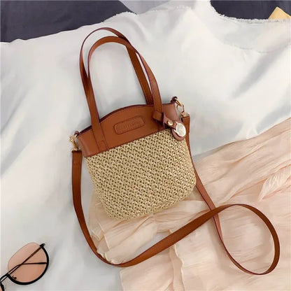 Shoulder bag with woven pattern - Valerie-Elly Rose