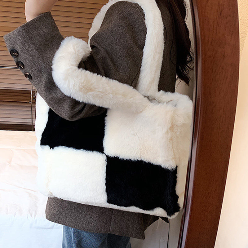 Vardi Dante™ Pipa Plush Handbag | A comfortable winter bag for women-Elly Rose