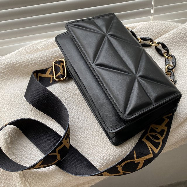 Savannah padded handbag | Elegant and trendy-Elly Rose