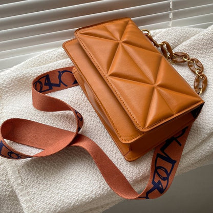 Savannah padded handbag | Elegant and trendy-Elly Rose