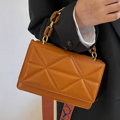 Savannah padded handbag | Elegant and trendy-Elly Rose
