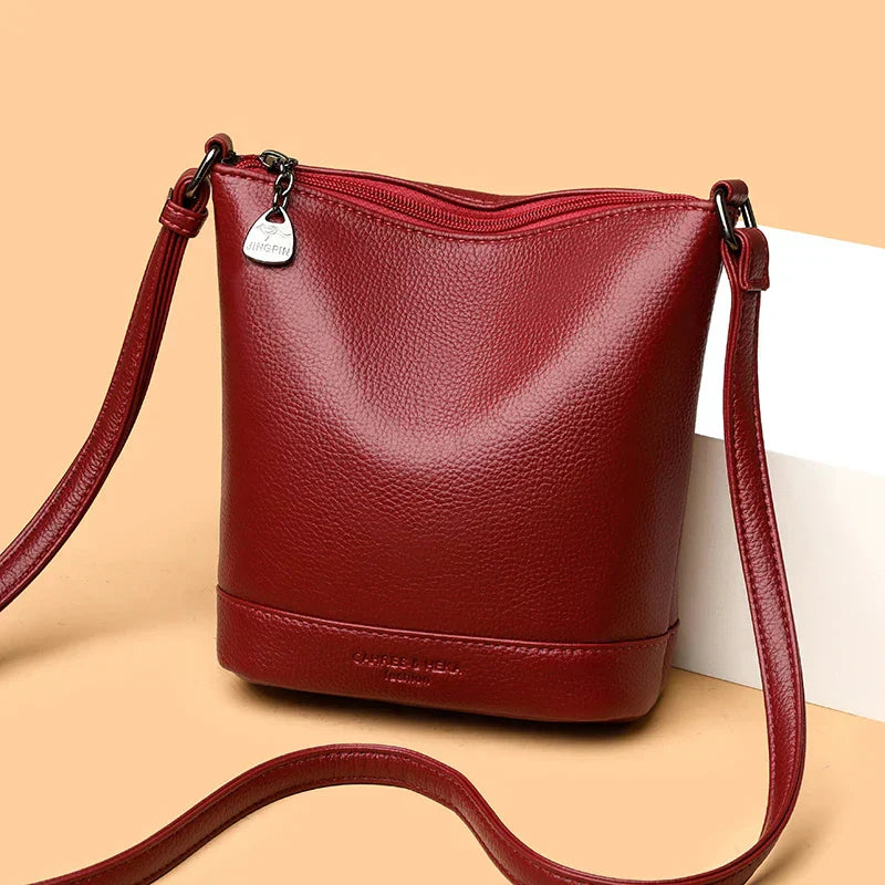 ClassiChic - Elegant retro shoulder bag-Elly Rose